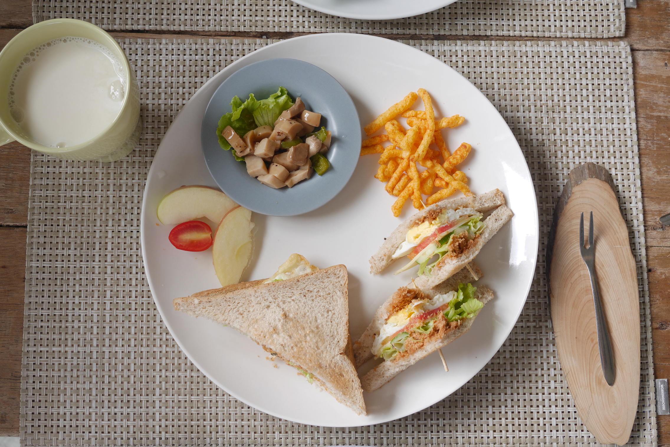 Breakfast at Sunny Room, Jiufen.
