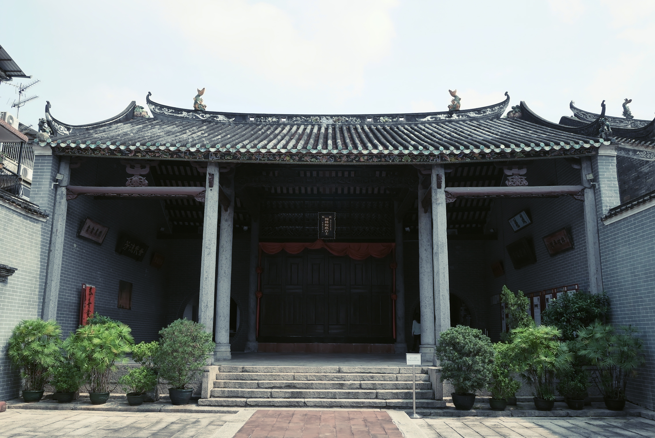 Travel Photographer | Ancestral Hall at Hang Tau Tseun Hong Kong