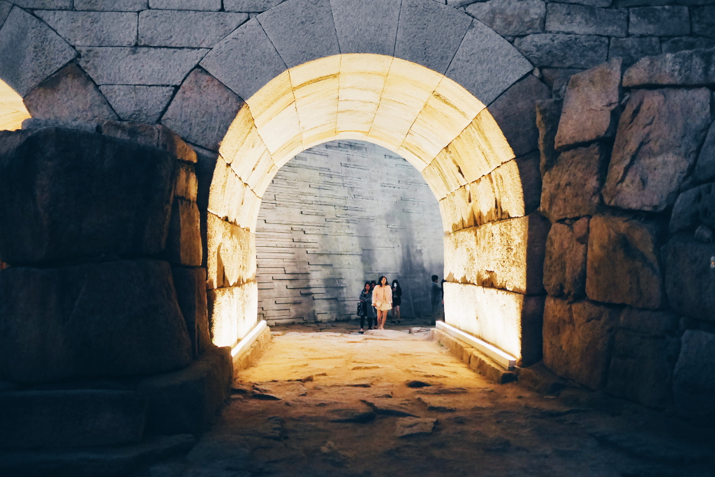 Dongdaemun Design Plaza (동대문디자인플라자), Seoul.