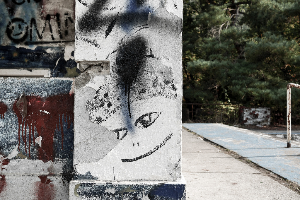 Seoul National University and the Abandoned Pool (서울대 폐수영장)