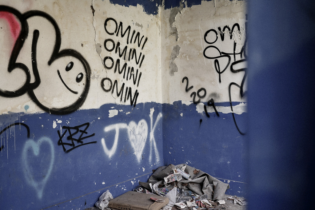 Seoul National University and the Abandoned Pool (서울대 폐수영장)