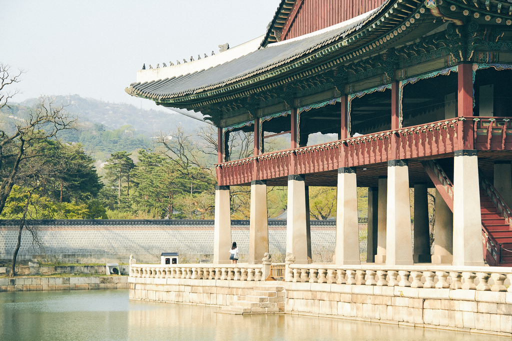Travel Photographer | Spring at Gyeongbokgung Seoul South Korea