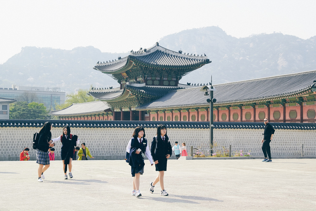 Travel Photographer | Spring at Gyeongbokgung Seoul South Korea