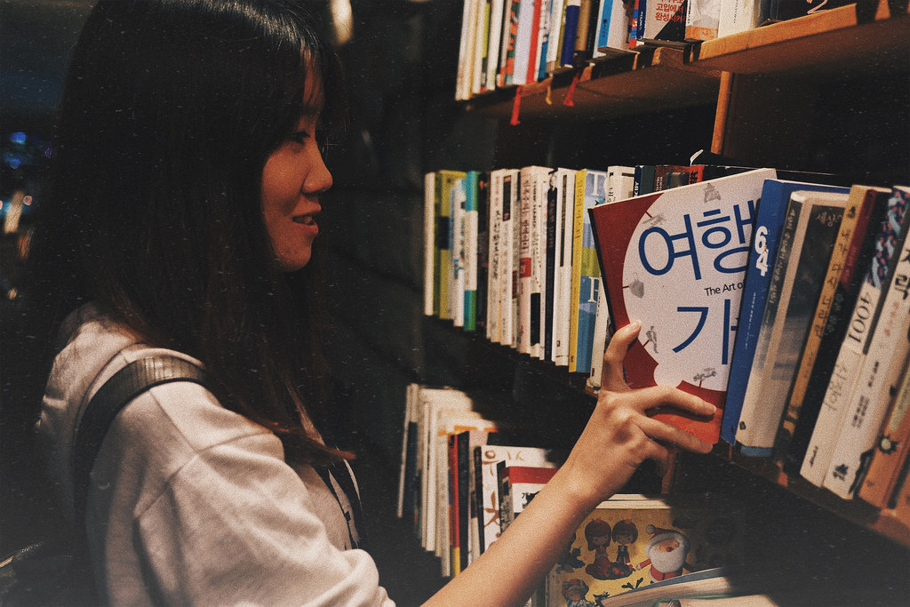 Travel Photographer | Cheonggyecheon secondhand book fair Seoul South Korea