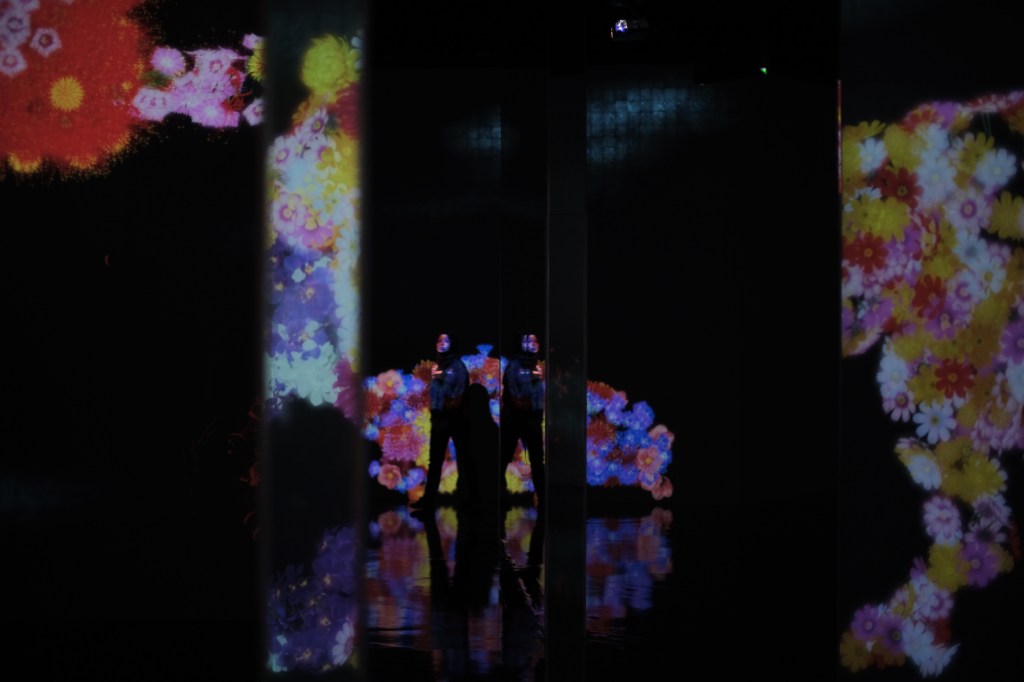 #futuretogether by teamLab